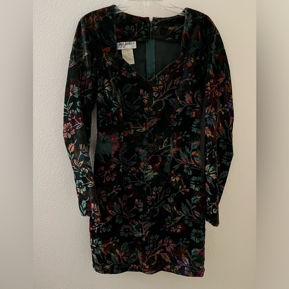 Vintage Jay Jacobs Long Sleeve Velour Dress Excellent Preowned Condition Size 5